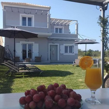 Spiridoula Luxury Villa Roda  Eksteriør billede