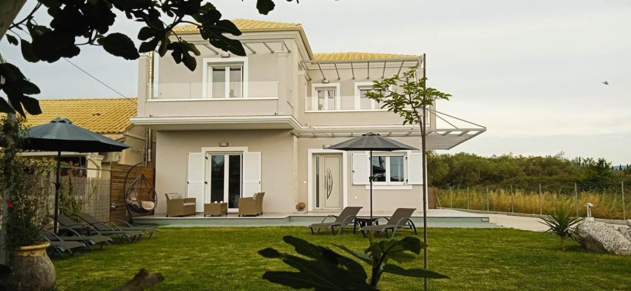 Spiridoula Luxury Villa Roda  Eksteriør billede