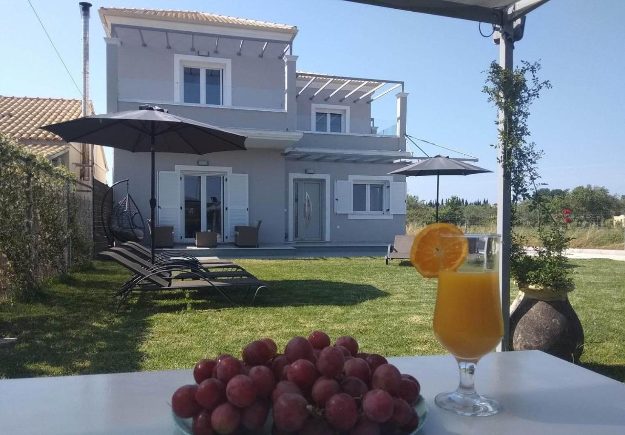 Spiridoula Luxury Villa Roda  Eksteriør billede